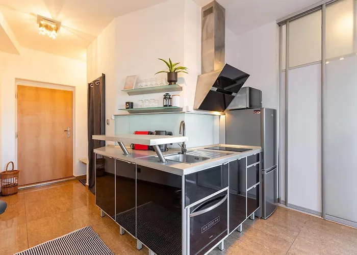 Royal Vista Apartment, Free Parking Appartement *